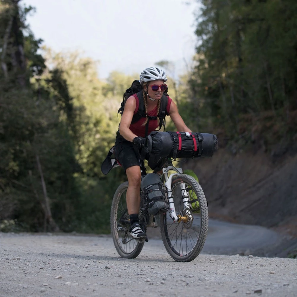 Blackburn OUTPOST Handlebar Roll & Drybag – Image 4