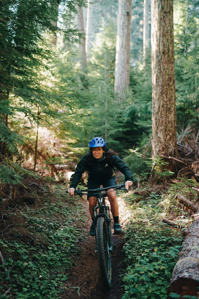 GOREWEAR Endure GORE-TEX®- Women's MTB Rain Jacket – Image 5