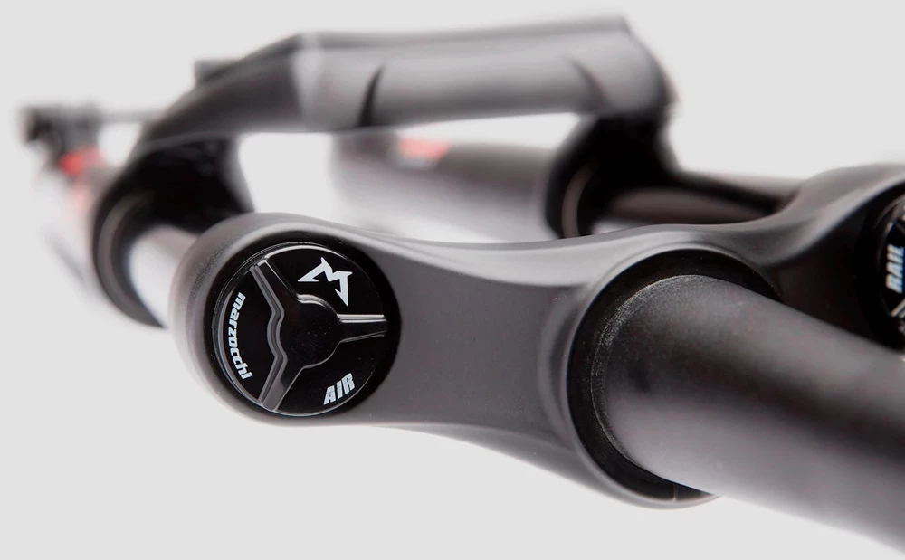 Marzocchi Bomber Z2 29" Rail Sweep-Adj Tapered Boost – Image 3